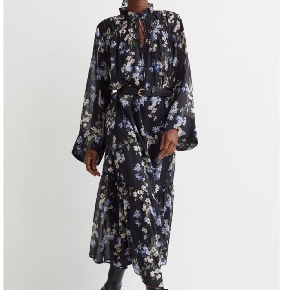 H&M Black and Blue Floral Long Sleeve Dress